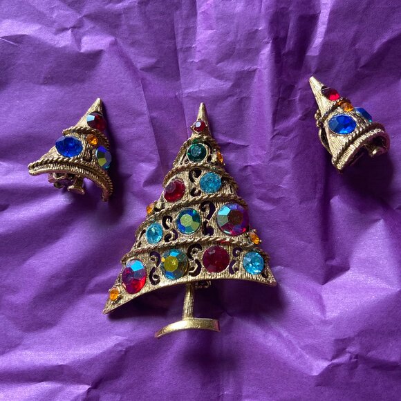Vintage Weiss Goldtone Aurora Borealis Christmas Tree Earrings Brooch Pin set - Picture 5 of 5